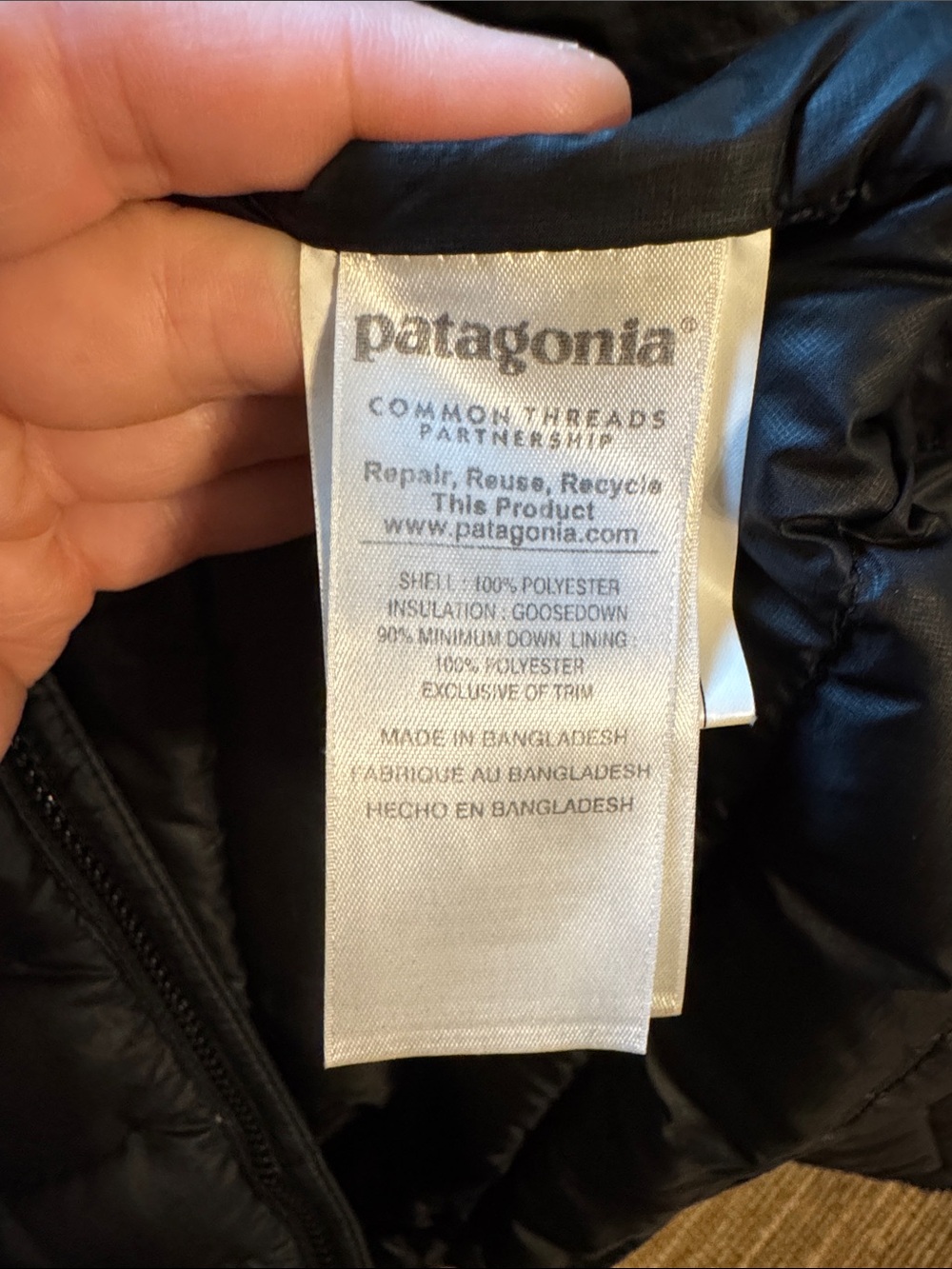 Patagonia Down Sweater Jacket Black Puffer Goose Down Lightweight Women’s Size L - Picture 8 of 8